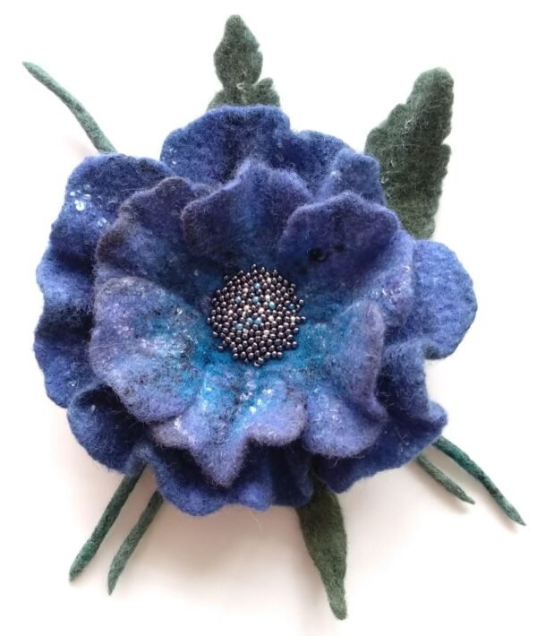 Χειροποίητο λουλούδι από μαλλί φελτ μπλε