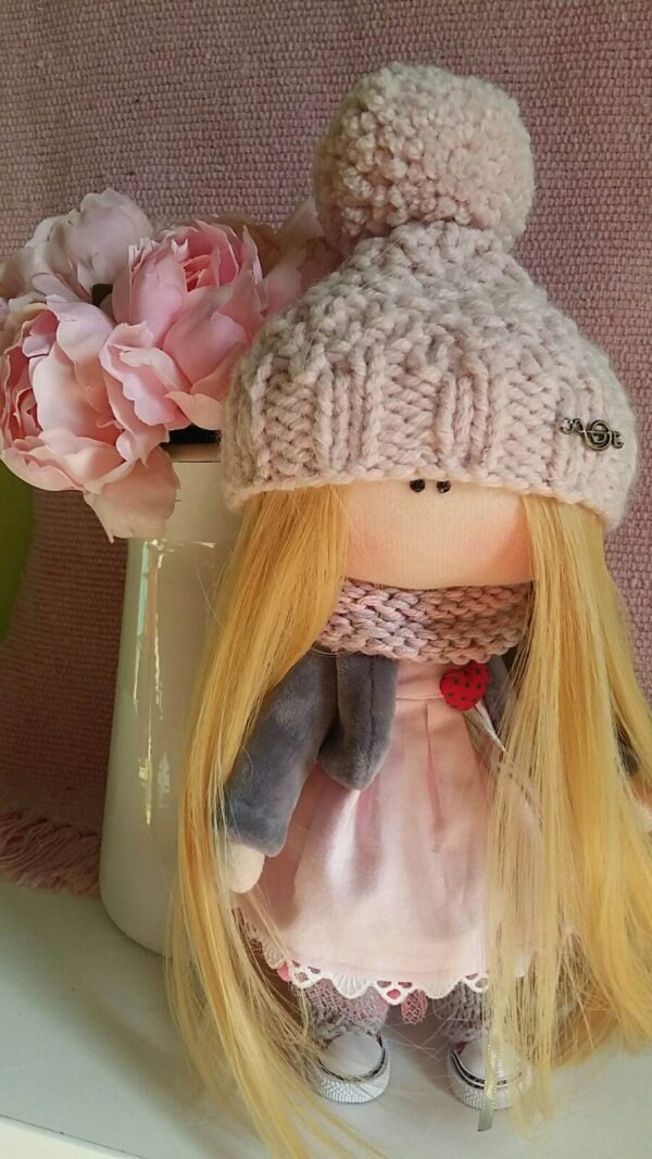 Χειροποίητη κούκλα διακόσμησης μπεζ