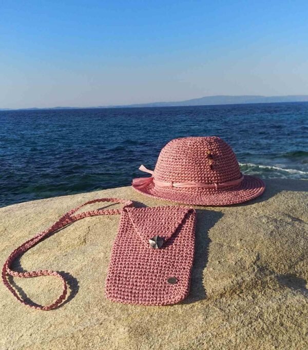 Χειροποίητο καπέλο από ραφία ροζ