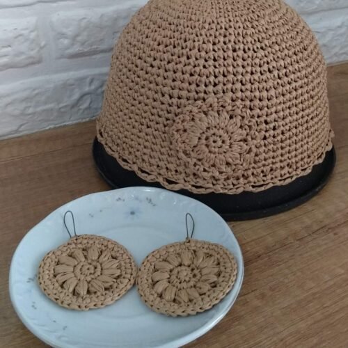 Χειροποίητο καπέλο από ραφία μπεζ χωρίς περιφέρεια