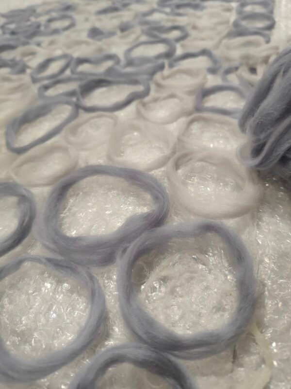 Χειροποίητο μάλλινο κασκόλ (felt) γκρι