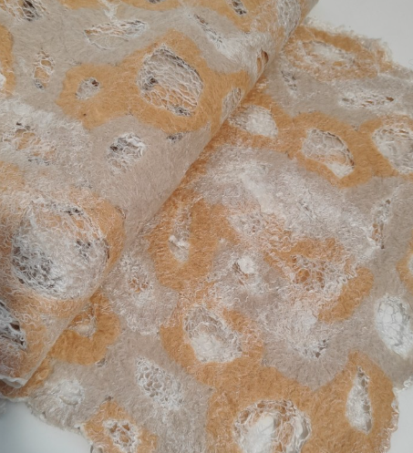 Χειροποίητο μάλλινο κασκόλ (felt) μπεζ