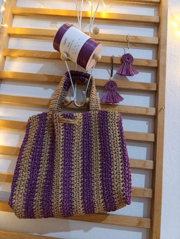 Χειροποίητη τσάντα από ραφία ριγέ